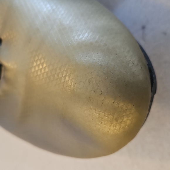 DSG Soccer Cleats - Picture 4 of 10